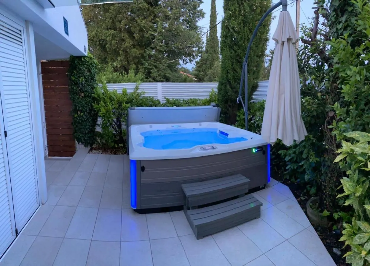Villa Dvojac Jadranovo Holiday home